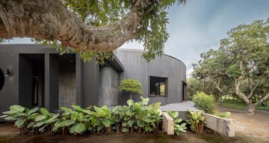 Cafe. MADA in the Little Garden  / BodinChapa Architects - Exterior Photography, Concrete