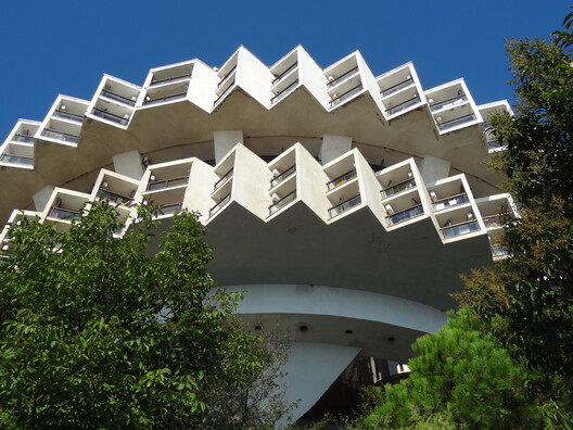 Druzhba Sanatorium: A Soviet Monument Suspended Between Earth and Sea - Image 12 of 21
