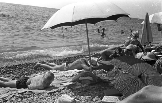 Druzhba Sanatorium: A Soviet Monument Suspended Between Earth and Sea - Image 13 of 21