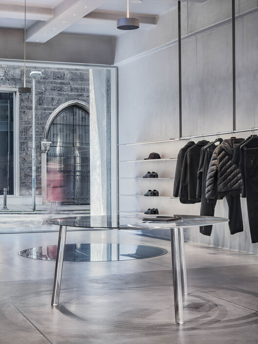 ALL U RE - Menswear Store / I/O architects - Interior Photography, Closet, Glass