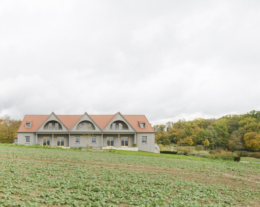 Semi-Detached House in Friedrichsruhe / larob. studio für architektur + Florian Nagler Architekten
