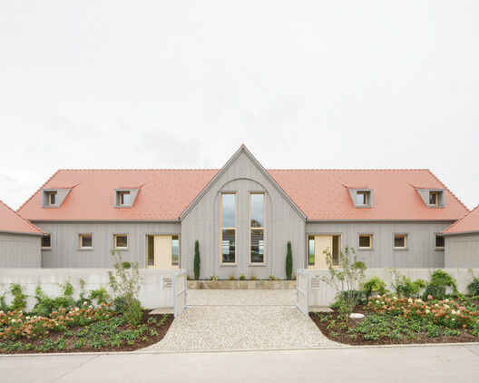 Semi-Detached House in Friedrichsruhe / larob. studio für architektur + Florian Nagler Architekten - Exterior Photography, Door