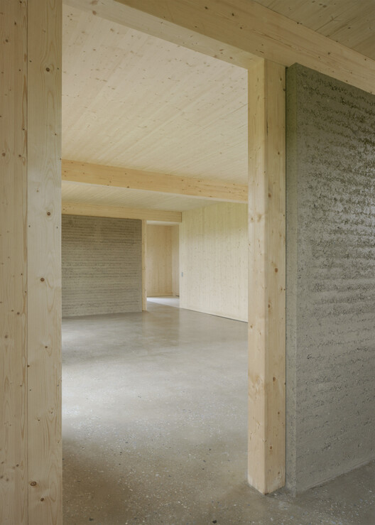 Semi-Detached House in Friedrichsruhe / larob. studio für architektur + Florian Nagler Architekten - Image 16 of 26