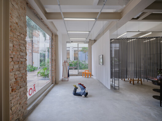 ÃO ATELIÊ/SHOWROOM / Clube ÃO ATELIÊ/SHOWROOM / Clube - Interior Photography, Concrete, Glass