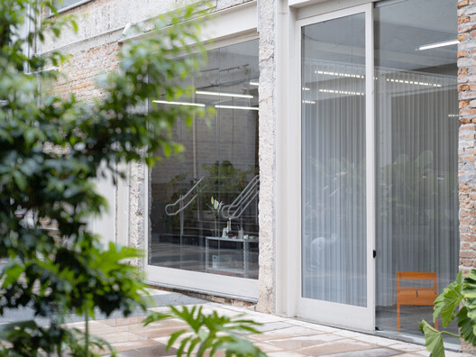 ÃO ATELIÊ/SHOWROOM / Clube ÃO ATELIÊ/SHOWROOM / Clube - Interior Photography, Concrete, Glass