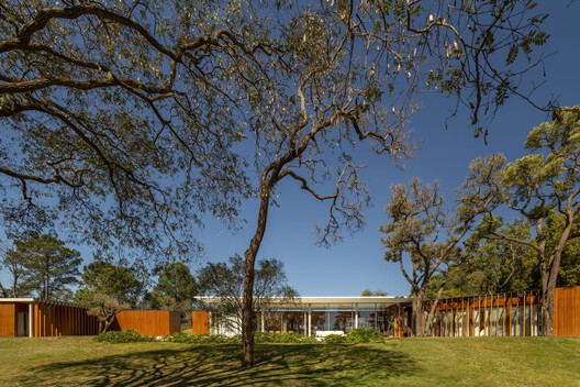 GC House / Estúdio Naia - Image 2 of 31