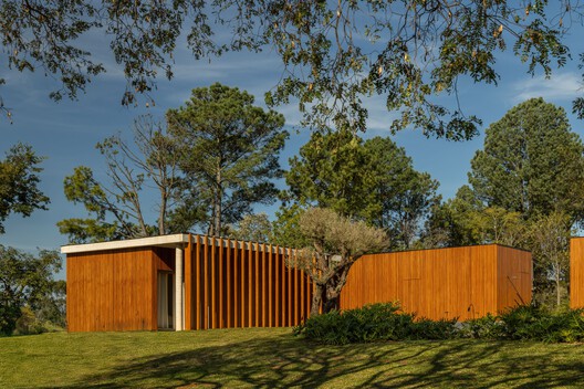 GC House / Estúdio Naia - Image 13 of 31