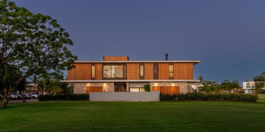 Casa Ilhas / RMK Arquitetura + Galeria 733 - Fotografia de Exterior