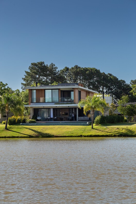 Casa Ilhas / RMK Arquitetura + Galeria 733 - Fotografia de Exterior, Orla