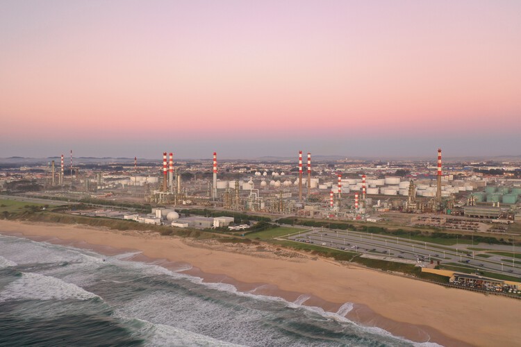 Heritage After Failure: What We Will Keep From Today’s Architectural Mistakes - Image 5 of 33