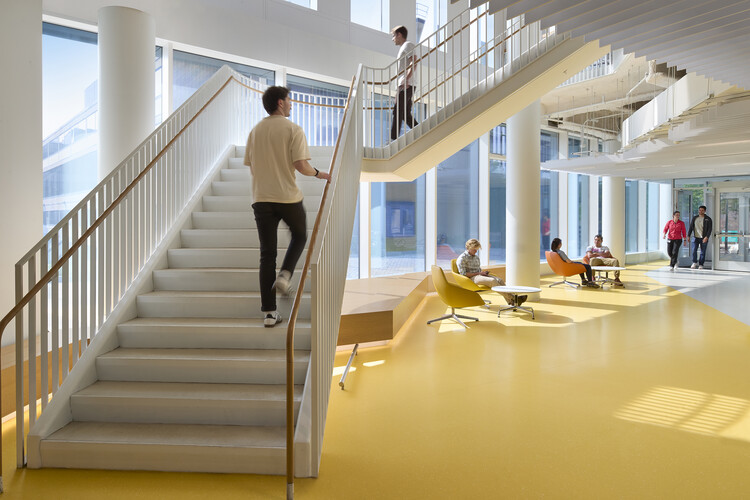 宾夕法尼亚大学瓦格洛斯能源科学与技术实验室 / Behnisch Architekten - 室内图, 楼梯