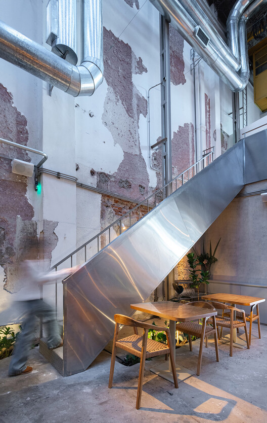 Estudio Mambo / MURO - fotografía de interiores, escaleras, barandillas