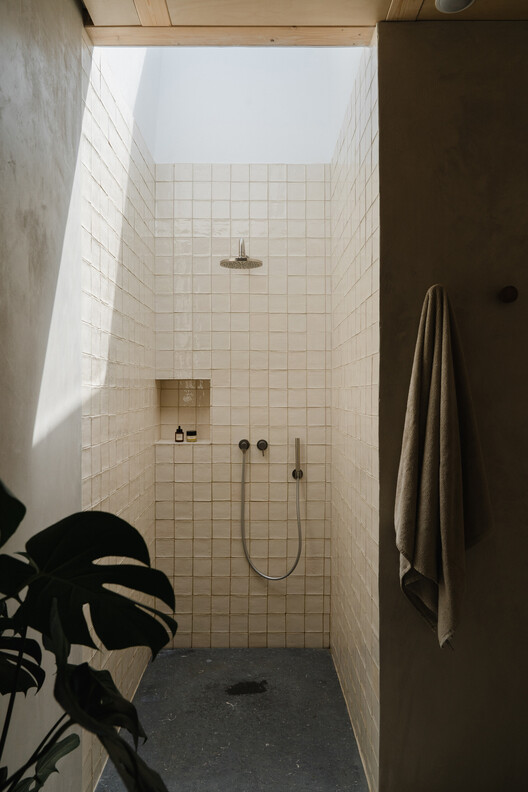Casa al Pradet / Clara Crous Arquitectura - fotografía de interiores, baño, hormigón