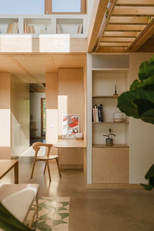 Casa al Pradet / Clara Crous Arquitectura - fotografía de interiores, cocina, madera, sillas