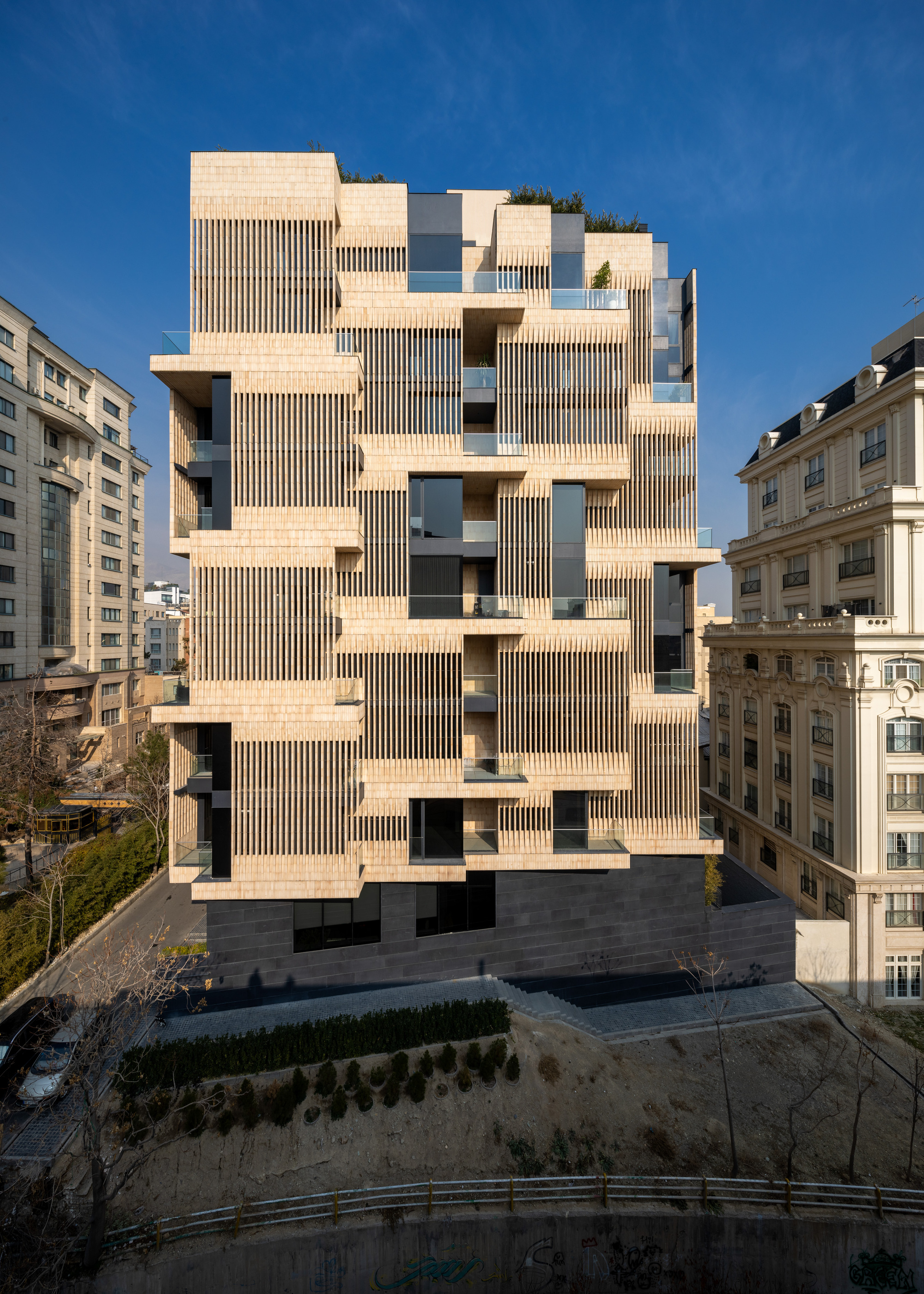 Lumen Residential Building / Next Office–Alireza Taghaboni | ArchDaily