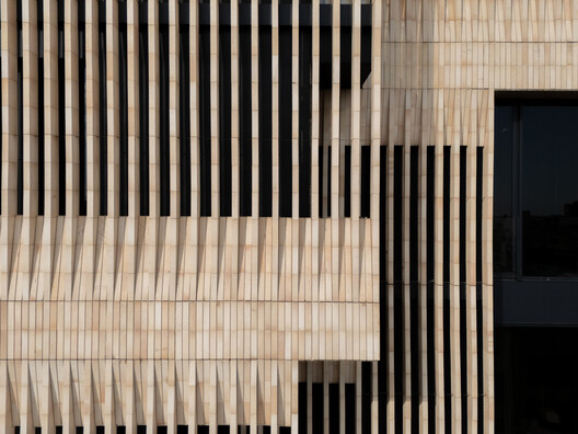 Lumen Residential Building / Next Office–Alireza Taghaboni - Image 10 of 16