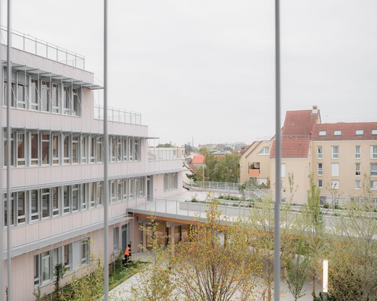 Dominique Frelaut School Group / Tectoniques Dominique Frelaut School Group / Tectoniques - Exterior Photography, Balcony