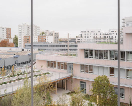 Dominique Frelaut School Group / Tectoniques Dominique Frelaut School Group / Tectoniques - Exterior Photography, Balcony