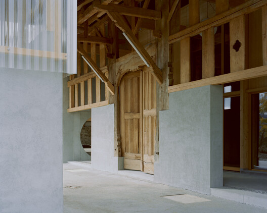 The Inverted Farm / Bard Yersin Architectes - Interior Photography, Wood, Concrete, Column, Beam
