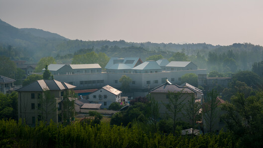 7Hills Yard - Hillstation Brand Center / ConCom Studio - Exterior Photography