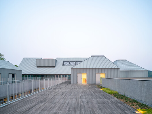 7Hills Yard - Hillstation Brand Center / ConCom Studio - Image 13 of 49