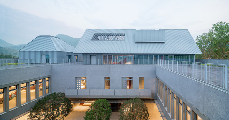 7Hills Yard - Hillstation Brand Center / ConCom Studio - Retail Interiors