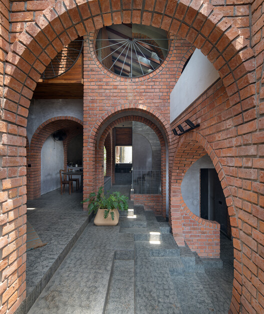 Rangmanch House / PMA madhushala Rangmanch House / PMA madhushala - Interior Photography, Brick, Arch, Arcade