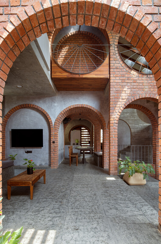 Rangmanch House / PMA madhushala Rangmanch House / PMA madhushala - Interior Photography, Brick, Arch, Arcade