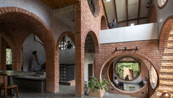 Rangmanch House / PMA madhushala