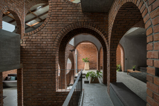 Rangmanch House / PMA madhushala Rangmanch House / PMA madhushala - Interior Photography, Brick, Arch, Column, Arcade
