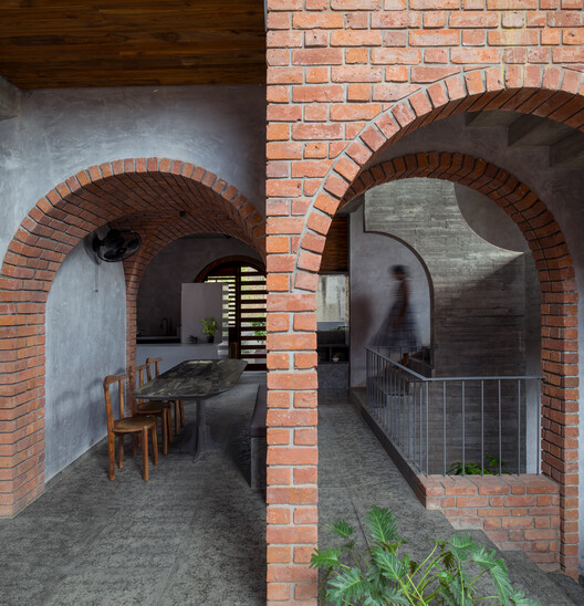 Rangmanch House / PMA madhushala Rangmanch House / PMA madhushala - Interior Photography, Brick, Arch, Column, Arcade