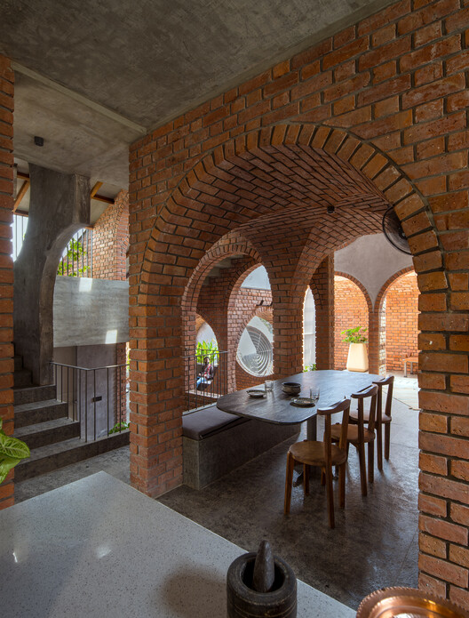 Rangmanch House / PMA madhushala Rangmanch House / PMA madhushala - Interior Photography, Brick, Arch, Column, Arcade