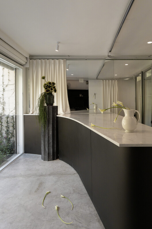 Floreria Dpaloma / Beyond - Fotografía de Interiores, Iluminación