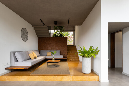 HAVEN House / ZERO STUDIO - Interior Photography, Living Room, Sofa, Wood, Lighting