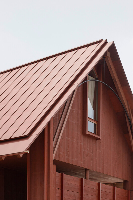 The Stable and the Orange Barn / Nobuyasu Hattori + Shota Koga - Exterior Photography, Wood