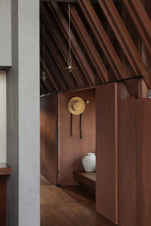 The Stable and the Orange Barn / Nobuyasu Hattori + Shota Koga - Interior Photography, Wood