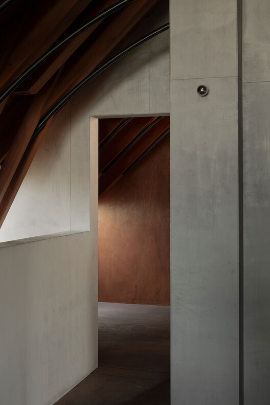 The Stable and the Orange Barn / Nobuyasu Hattori + Shota Koga - Interior Photography