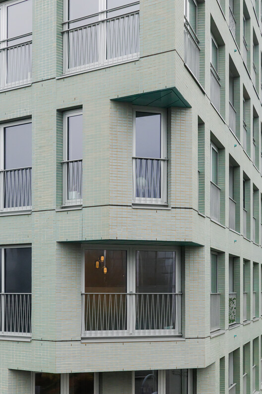 Octavia Hill / Studioninedots - Exterior Photography, Balcony, Concrete