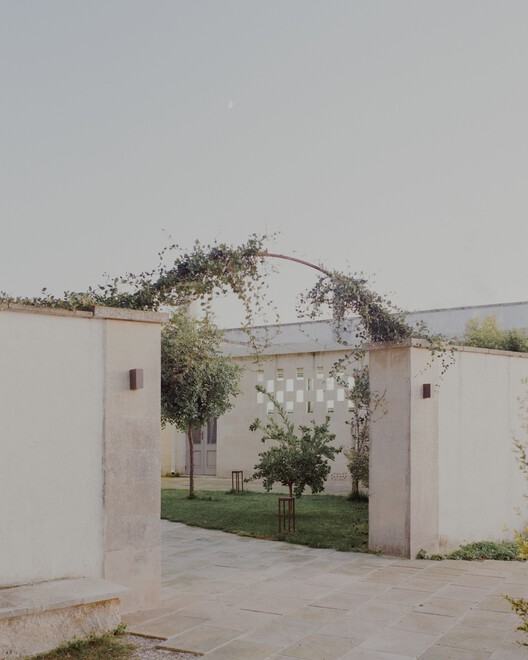 Masseria Caronte / Margine - Image 2 of 15
