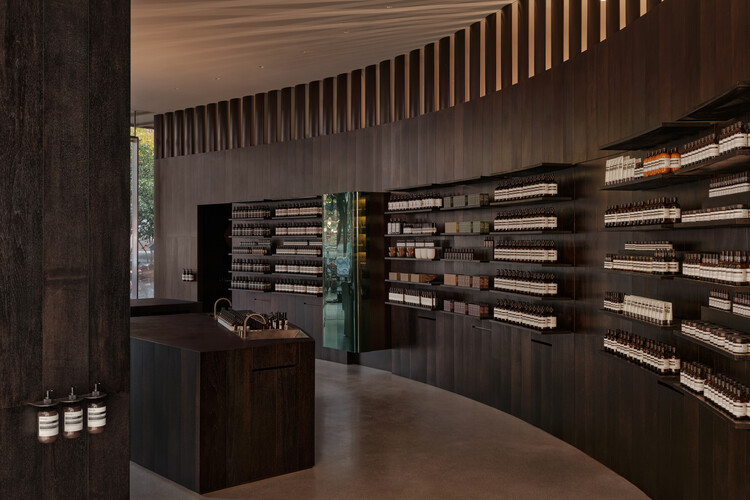 伊索西湖店 / atelier suasua - 室内图, 零售室内设计, 厨房