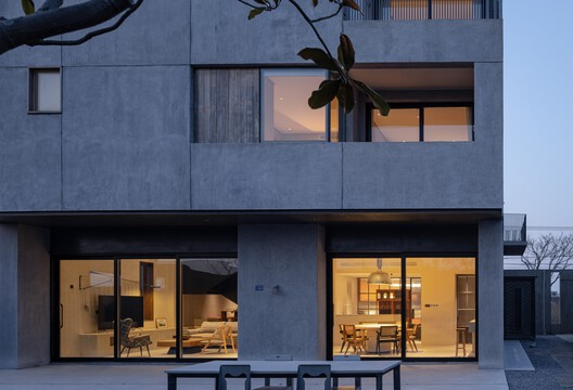 East Courtyard / Benzhe Design - Exterior Photography, Concrete