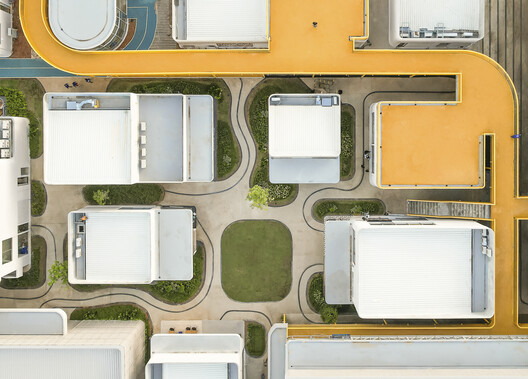 My Front Yard / Architectkidd My Front Yard / Architectkidd - Image 5 of 17