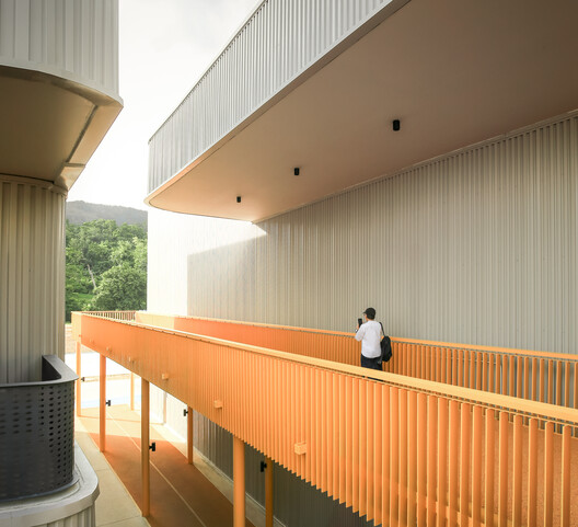 My Front Yard / Architectkidd My Front Yard / Architectkidd - Image 3 of 17