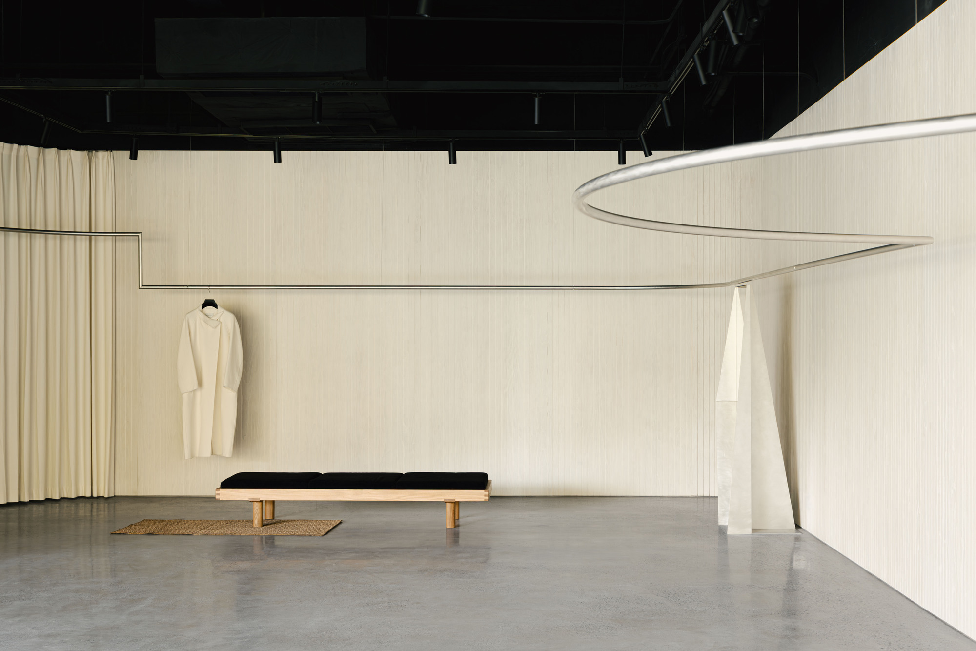 YEARLY PLAN Shanghai Showroom / SHISUO design office