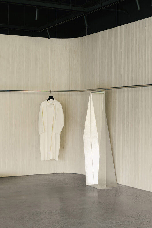 YEARLY PLAN Shanghai Showroom / SHISUO design office - Interior Photography, Closet