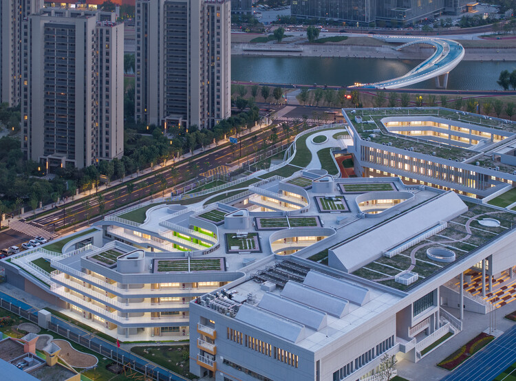南京江北新区康盛路教育建筑群 / SEU-ARCH + ZRADI + UA GROUP - 建筑图, 鸟瞰图, 城市