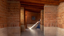  Arupo House / Cordada Arquitectura
