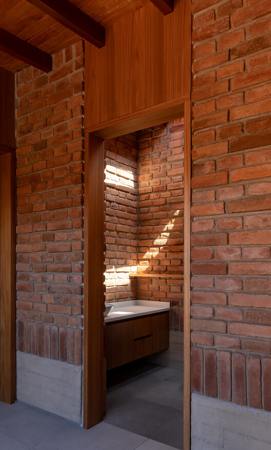 Arupo House / Cordada Arquitectura Arupo House / Cordada Arquitectura - Interior Photography, Brick, Wood