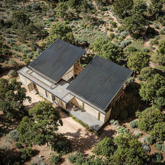 House in the Woods / Espinoza Carvajal Arquitectos - Exterior Photography