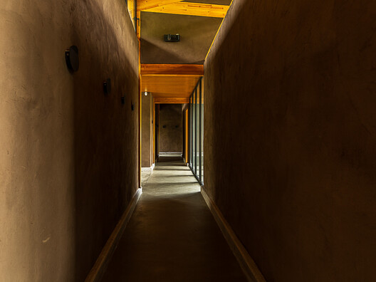 House in the Woods / Espinoza Carvajal Arquitectos - Image 10 of 23